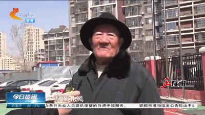 DƬ